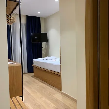 Lahuta * Bajram Curri